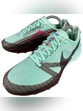 Nike Kiger 10 Mint Foam Burgundy Seaweed Sneakers FV3929-301 Men's Size 7